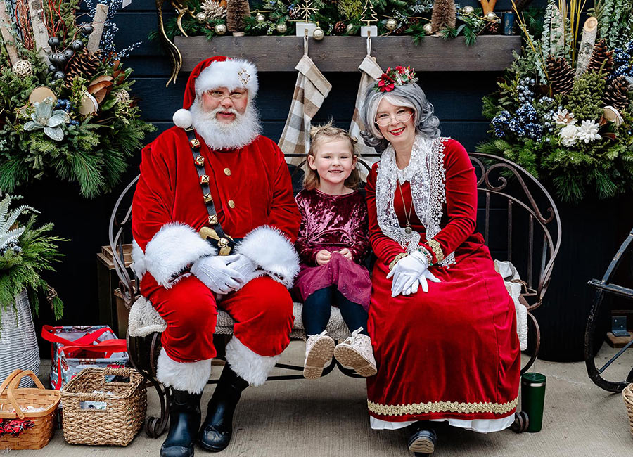 PL Mr and Mrs Claus